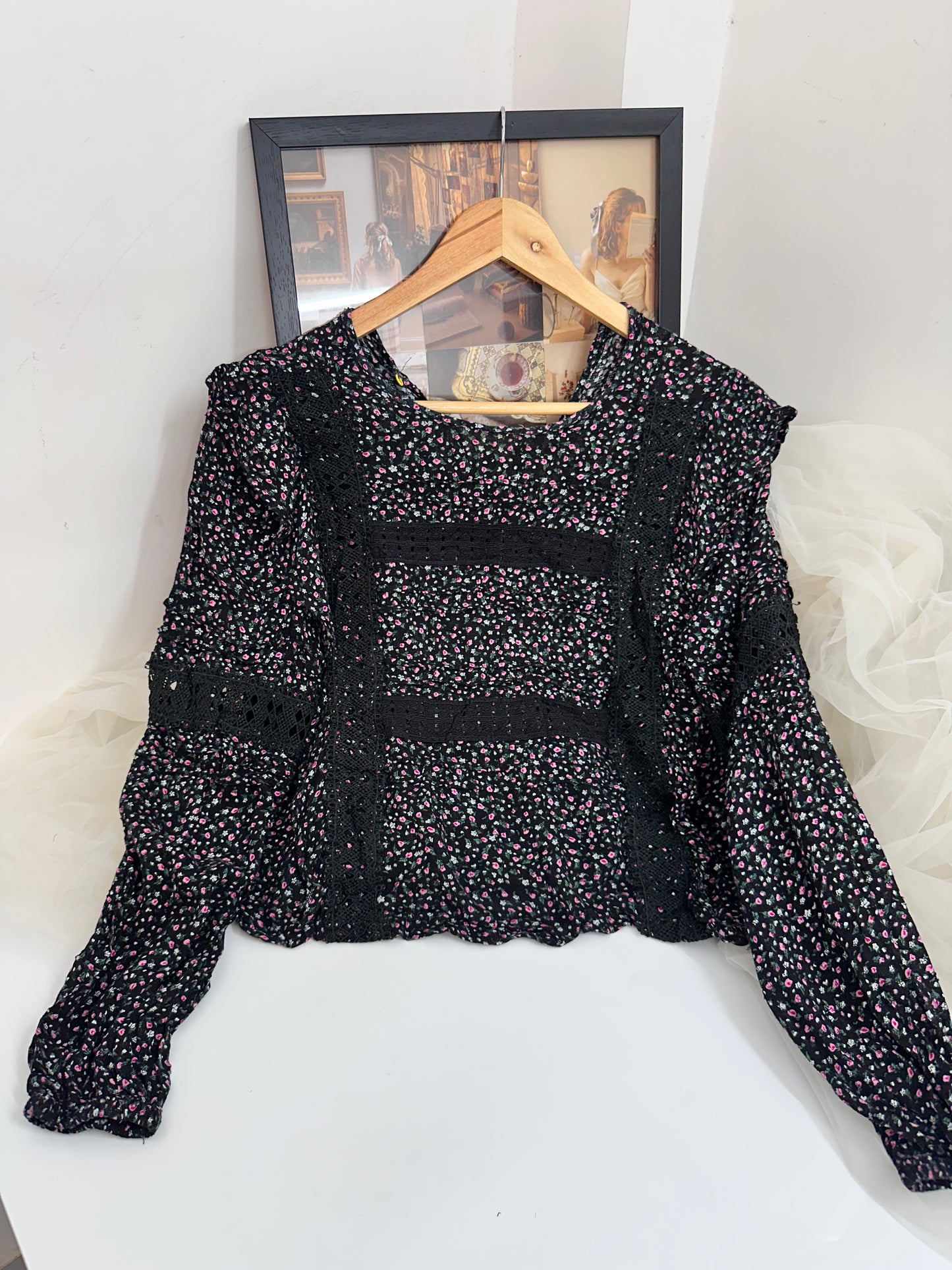 Black floral top