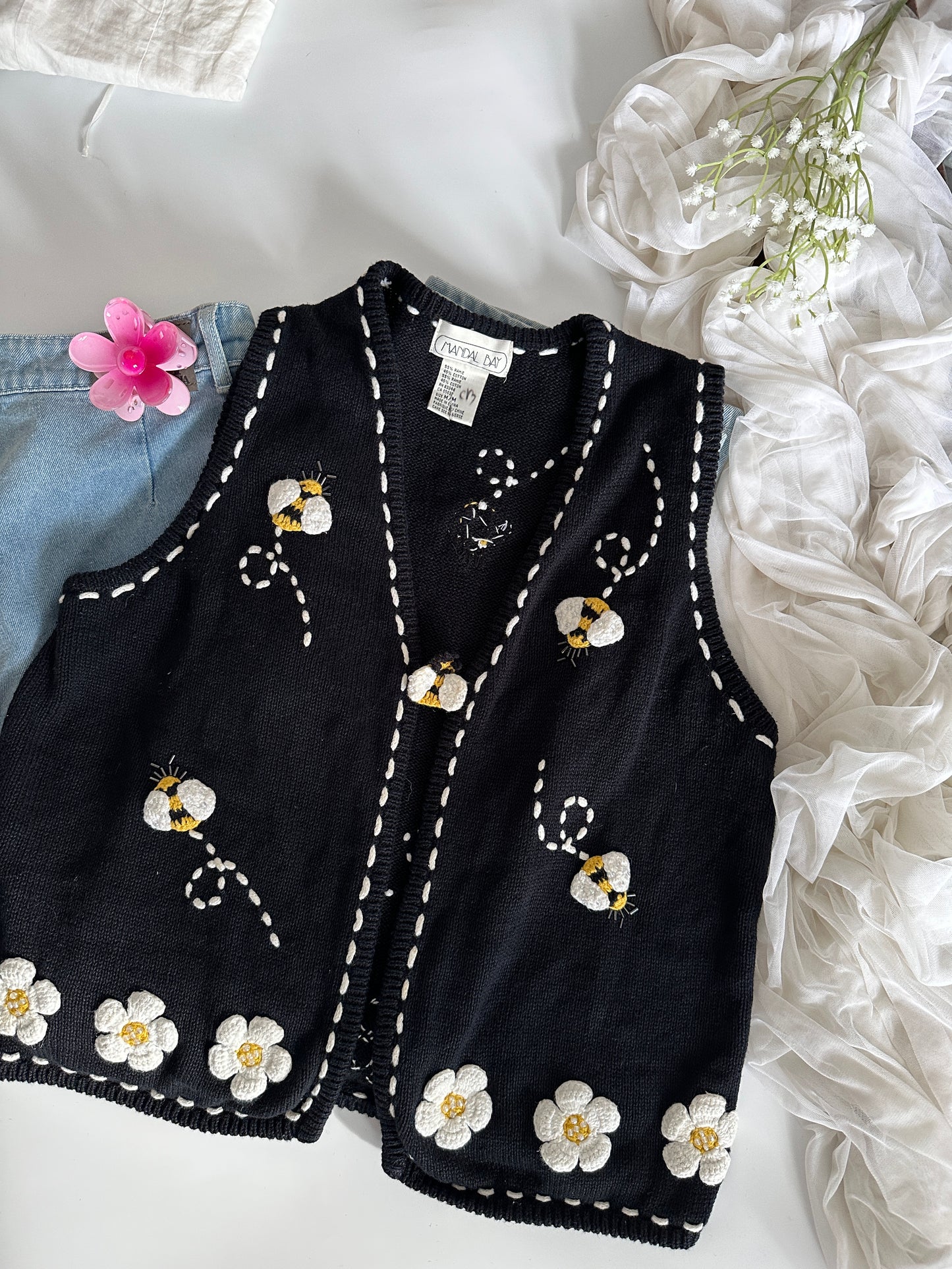 Bee knit