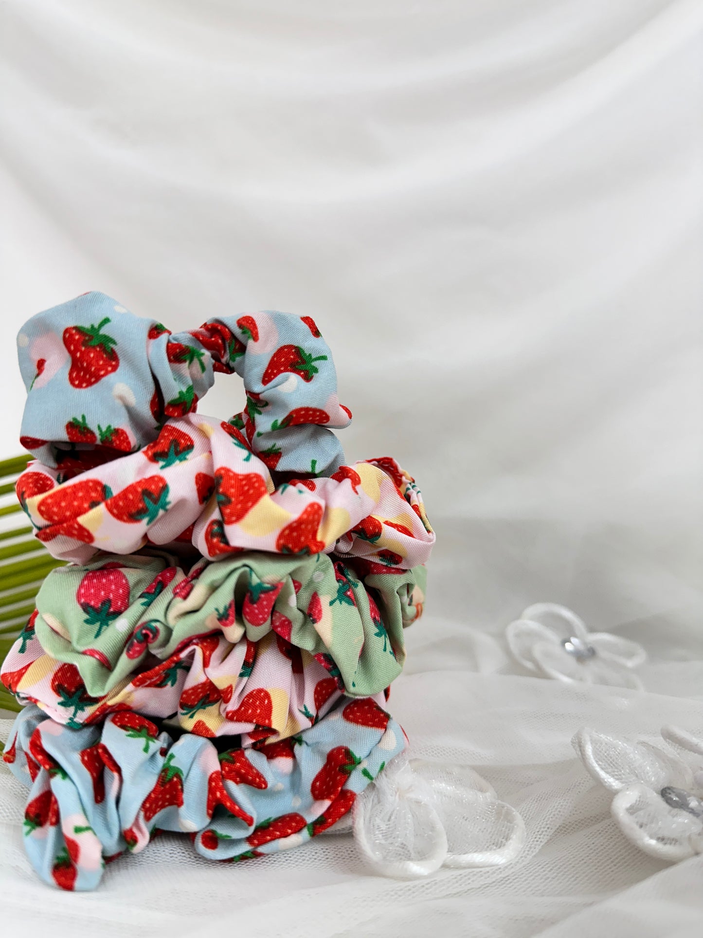 Strawberry Scrunchies (5)