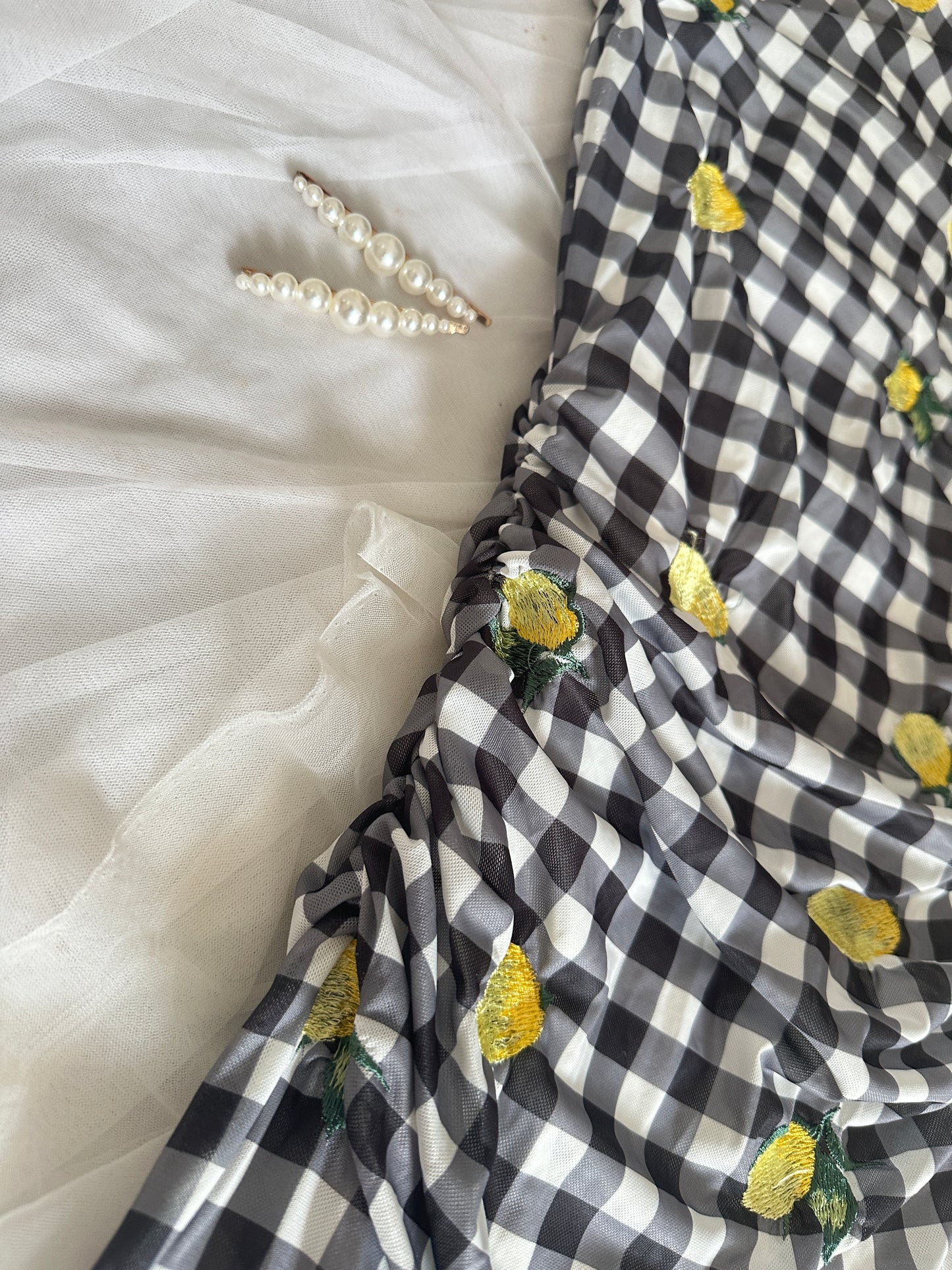 Lemon bodycone dress